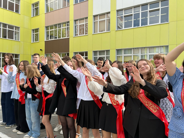 Последний звонок в 9-х классах.